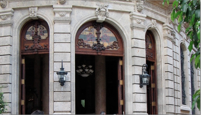 hotel in havana, solo travel safety tips