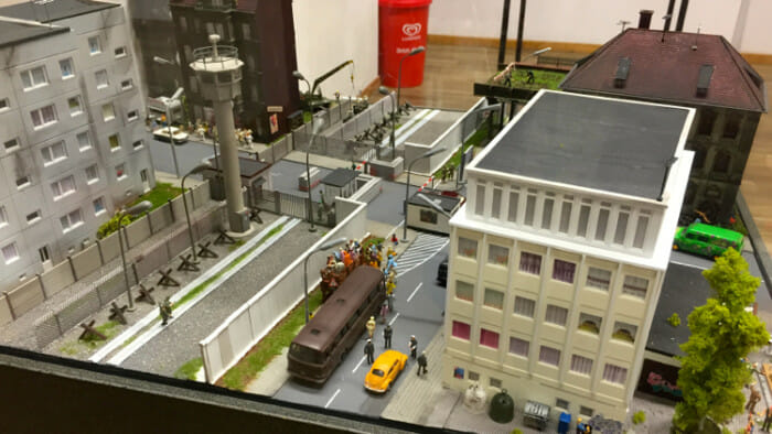 Checkpoint Charlie is now complete with the wall. 
