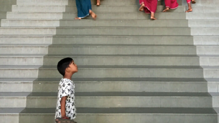 entrance stairs to shwedagon