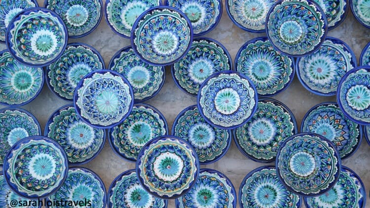 gorgeous ceramic plates in many shades of blue