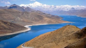 Pic of the Week: Yamdrok Lake, Tibet