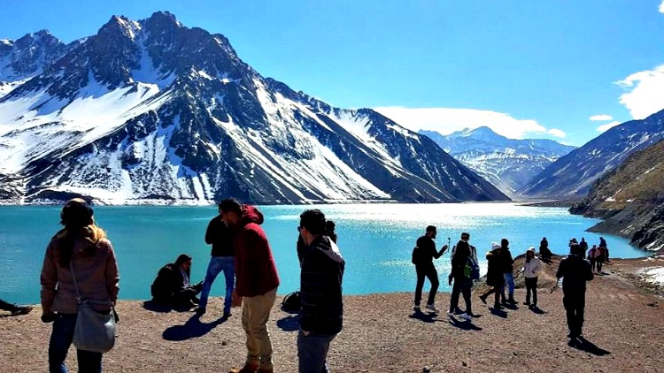 image, hiking in the andes