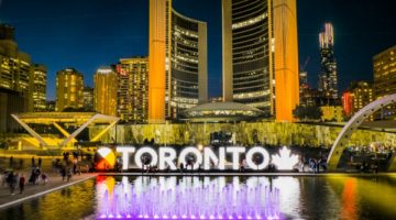 Solo Travel in Toronto: 32 Free and Low-Cost Tips