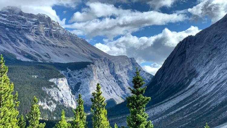 Mountain view in Jasper, Alberta