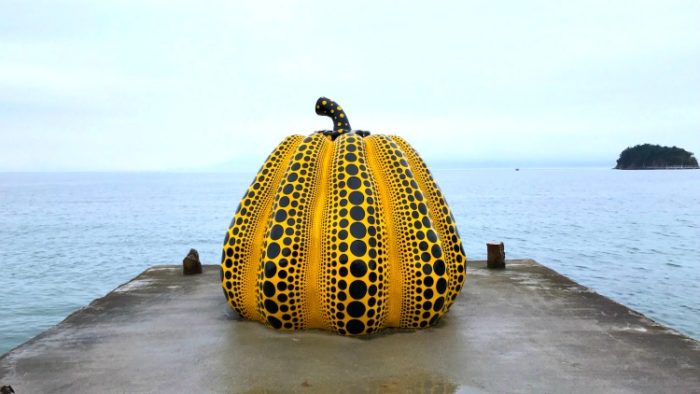 yellow pumpkin, yayoi kusama, setouchi islands