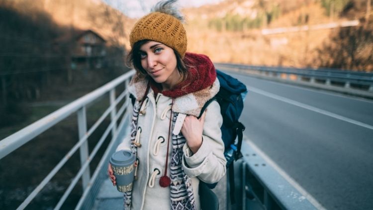 young person travelling alone qantas