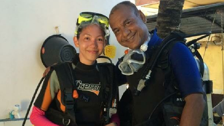 diving instructor, maldives