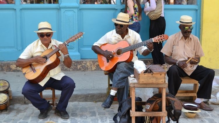 musicians in cuba