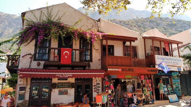 shops in Kaş village