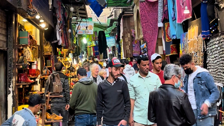 Exploring the khan el-khalili baxaar in cairo