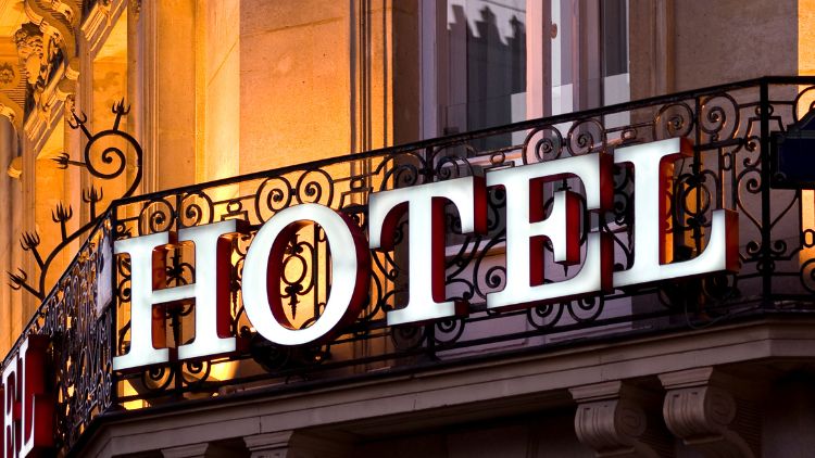 It is possible to save money on hotels when you travel