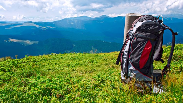 Short Backpacker's Guide to Travelling