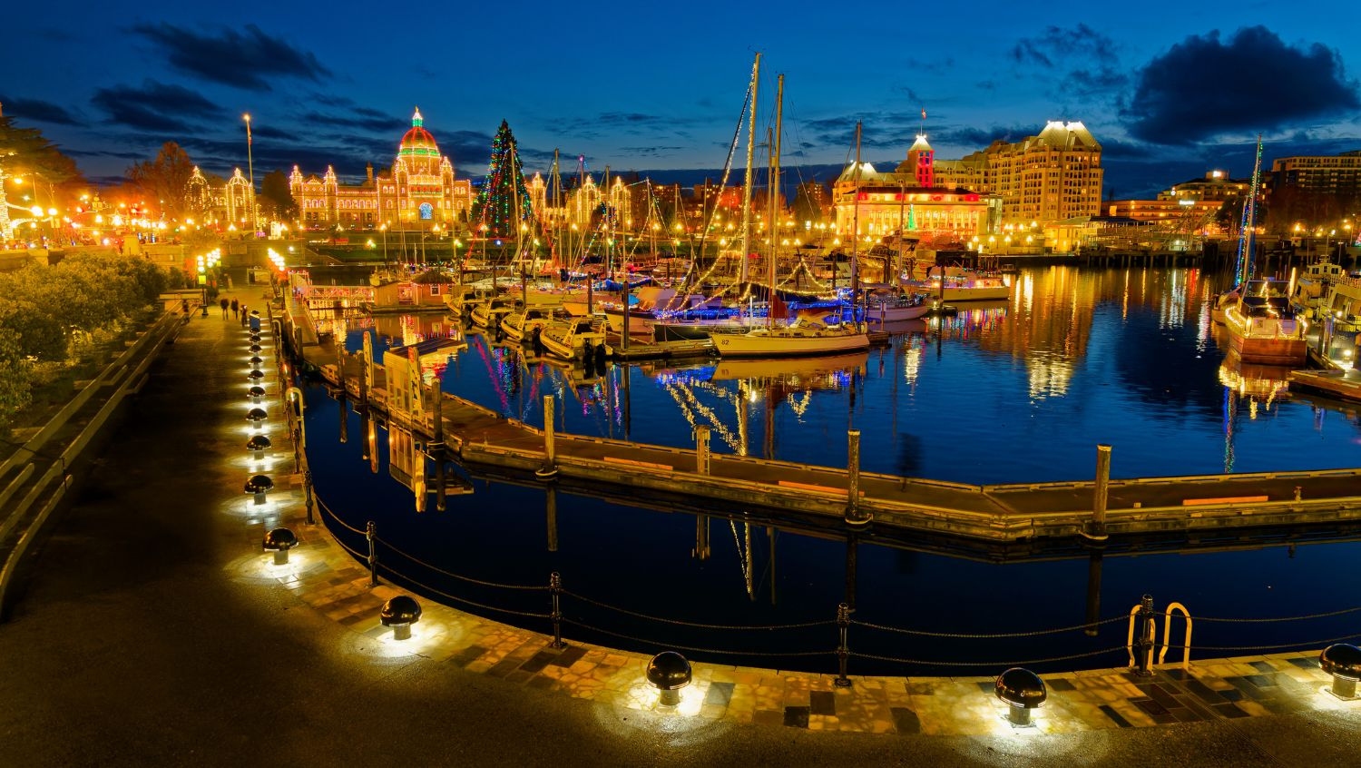Victoria Harbour is a must-see when you travel solo on Vancouver Island
