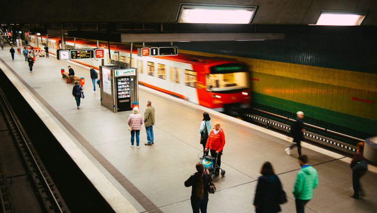 photo, travel, subway platform